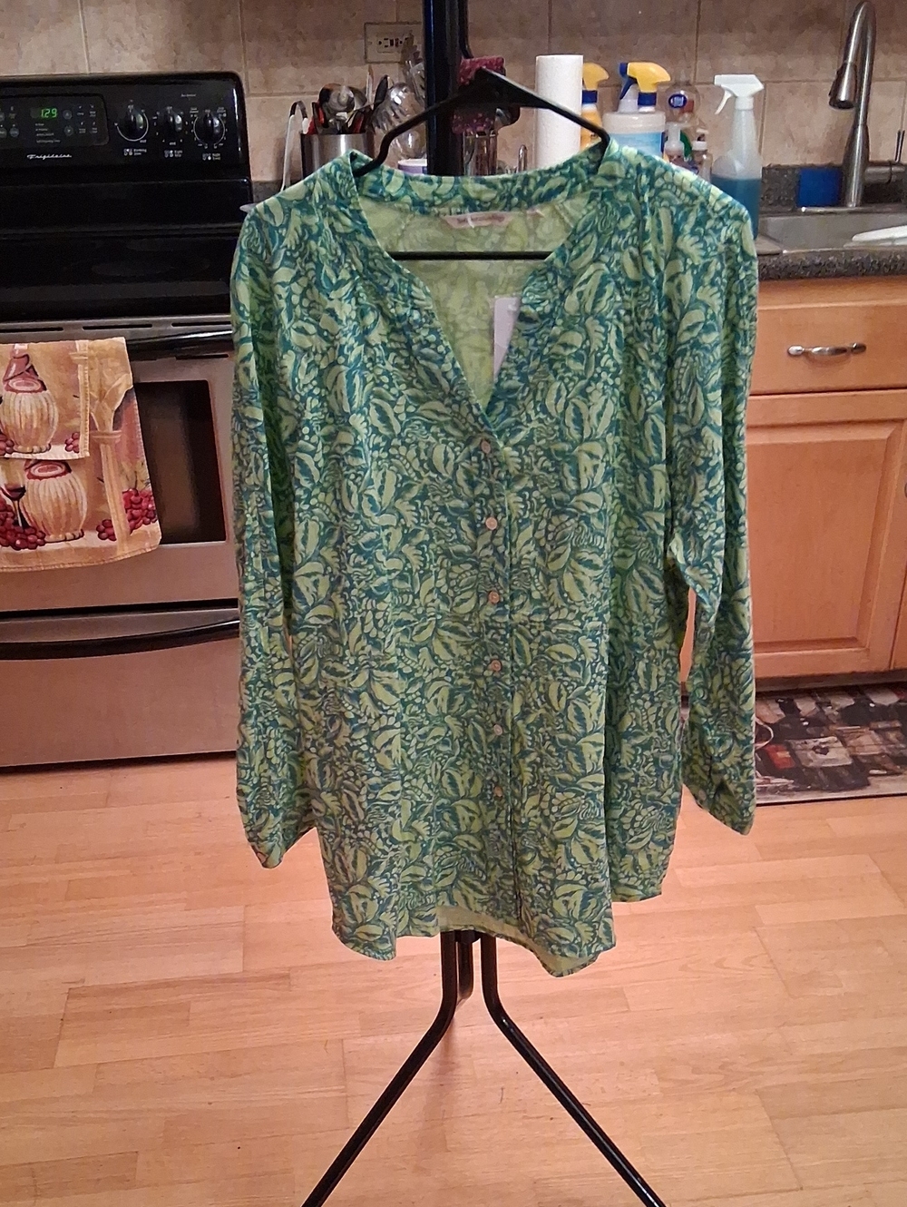 Soft Surroundings Green Leaf-Print Button-Front Tunic
